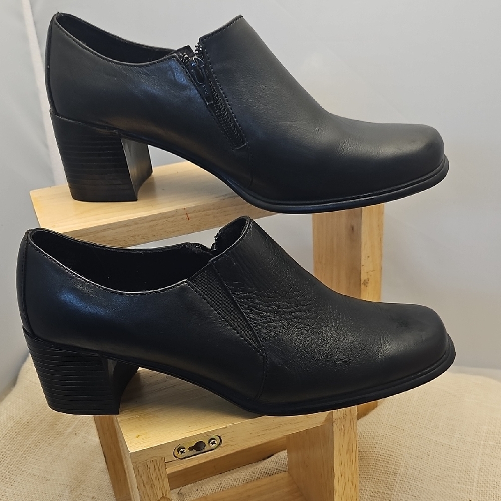 Thom McAn - Black Leather Heeled Boots for Women